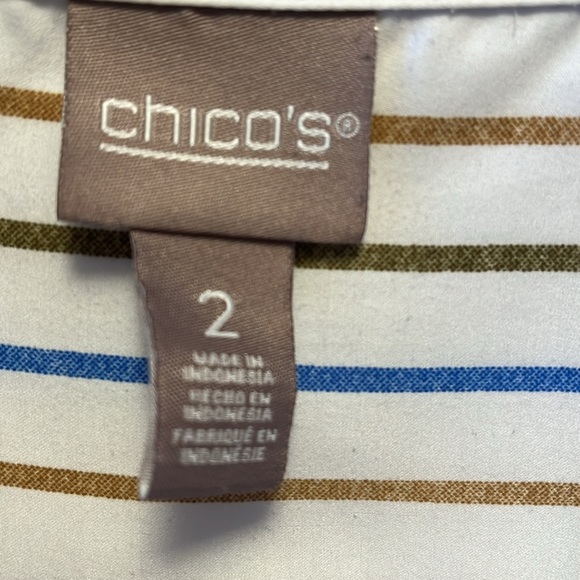 Chico’s Size 2 Button down Blouse - Picture 3 of 5